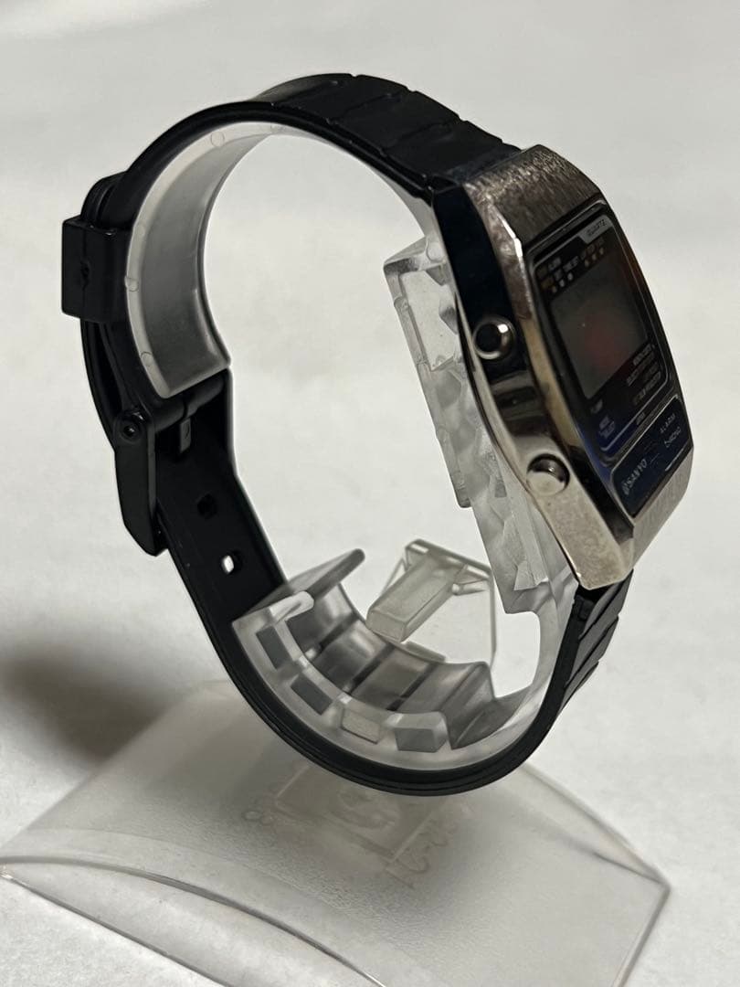SANYOサンヨー359-21C デジタル腕時計　電池:/ベルト新品　稼働品