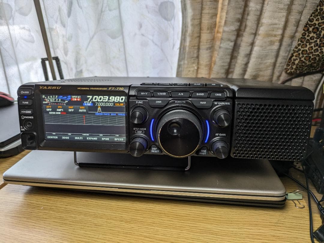YAESU FT-710 AESS HF/50MHzトランシーバー