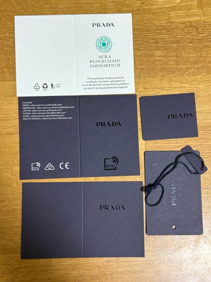 PRADA スマホケース　iPhone14pro