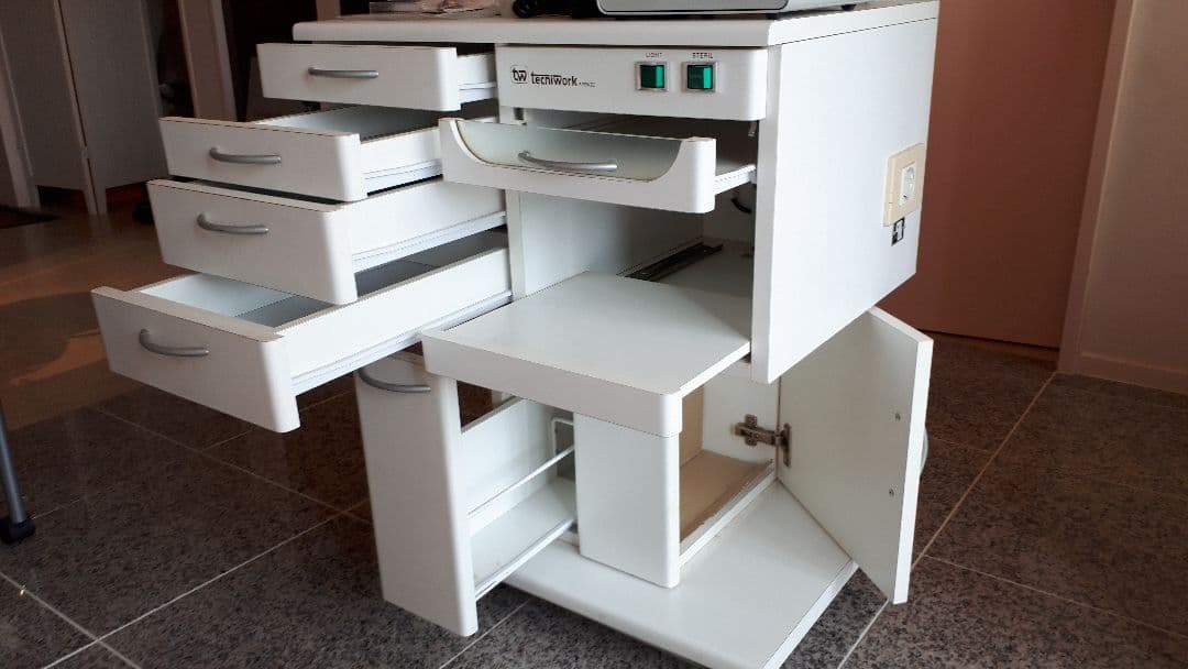 tecniwork　ネイルテーブル・ネイルケアセット