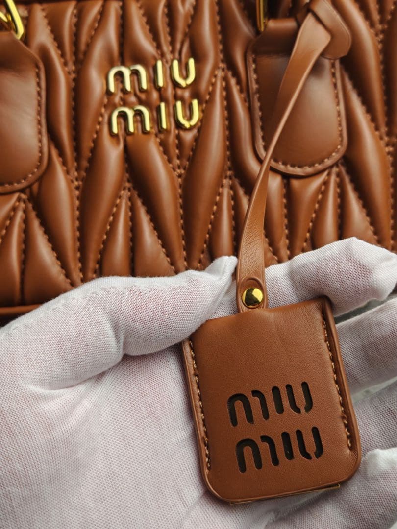 ＊じゅーたん＊miu miu キルティングハンドバッグ ブラウン　美品