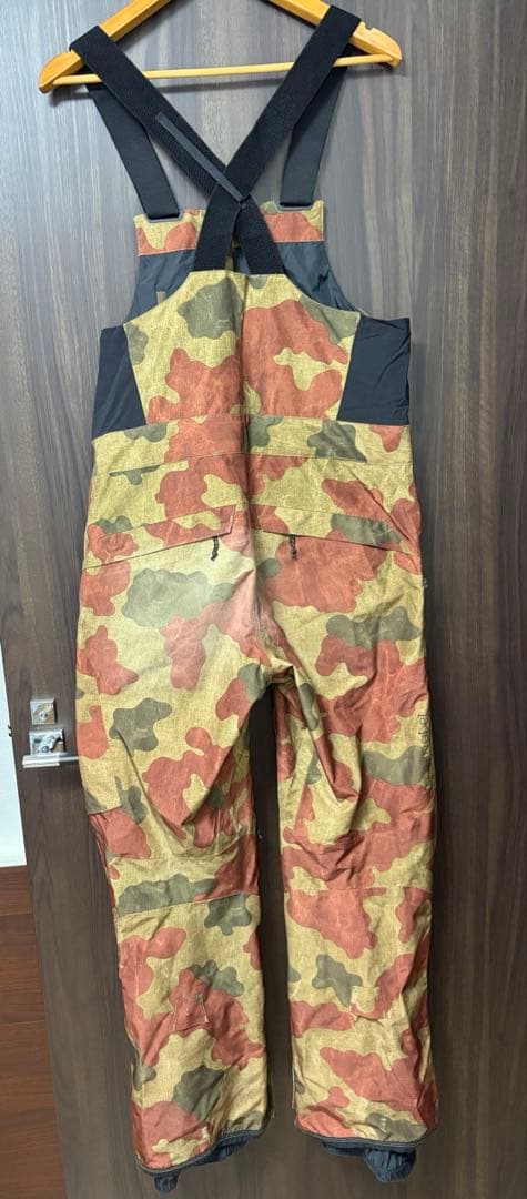 Burton ak カモフラージュ ビブパンツ GORE-TEX 日本 Mサイズ