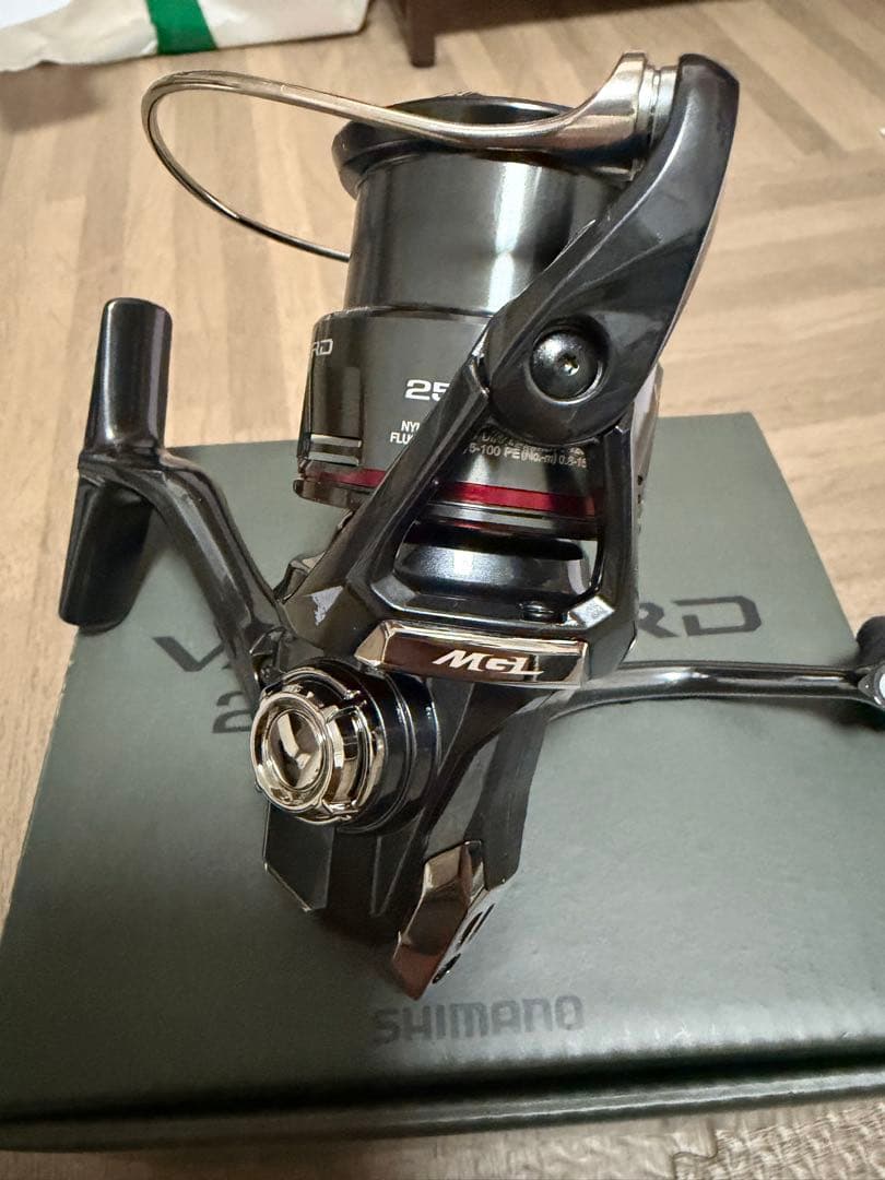 シマノ 24ヴァンフォード2500SHG 淡水使用 美品