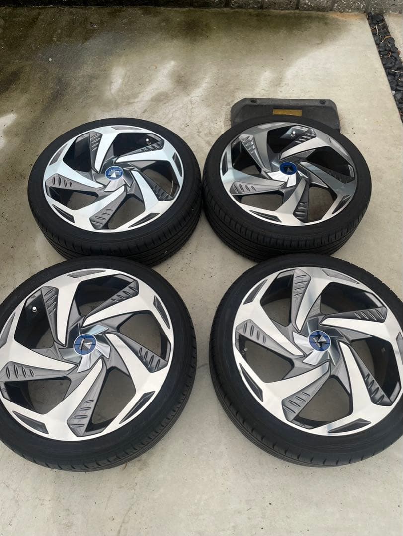 50プリウス モデリスタ 18インチ ホイールセット タイヤ付き