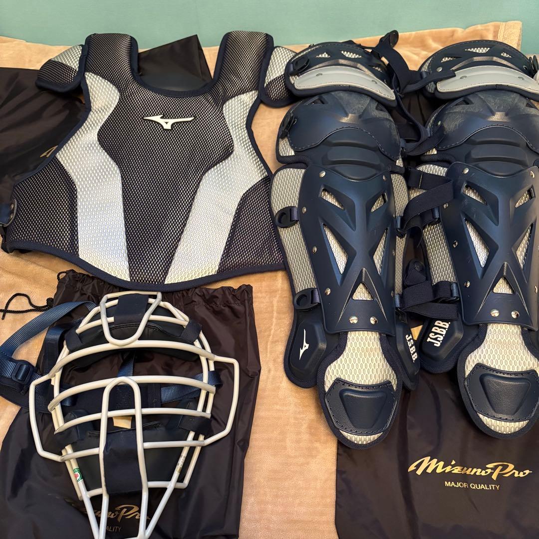 ギ*ス様 限定セール！極美品！ミズノプロ キャッチャー防具一式 Mサイズ
