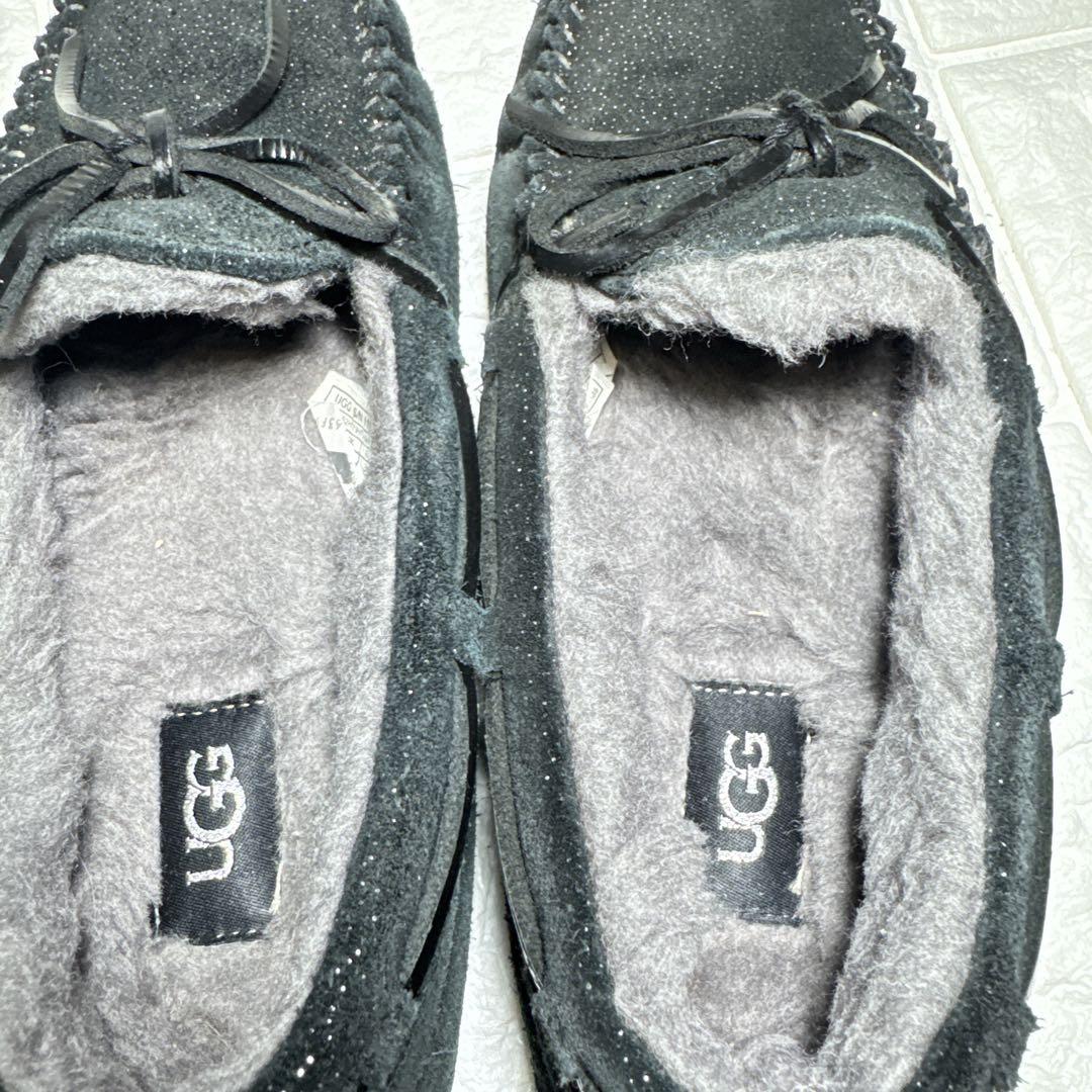 美品★UGG ブラック スエード モカシン ラメ 24cm リボン