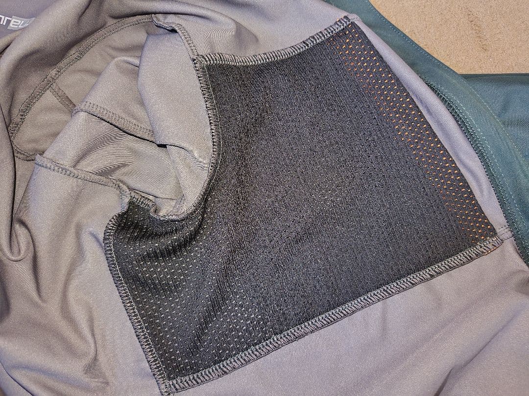 CASTELLI　カステリGO JACKETサイズXS