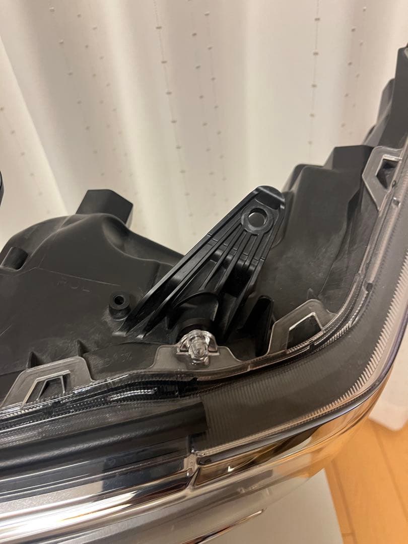 アルファード30 左ヘッドライトLED 3眼 純正部品　イチコー58-91