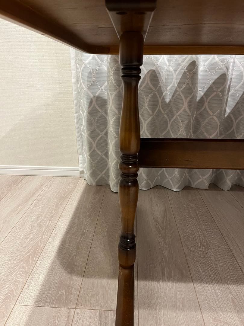 【カリモク】コロニアル　ダイニングテーブル　レトロ