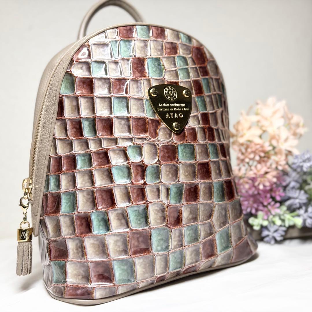 【極美品】　アタオ　バッグ　ミッドタウン　ヴィトロ　タッセル　アドリアエメラルド