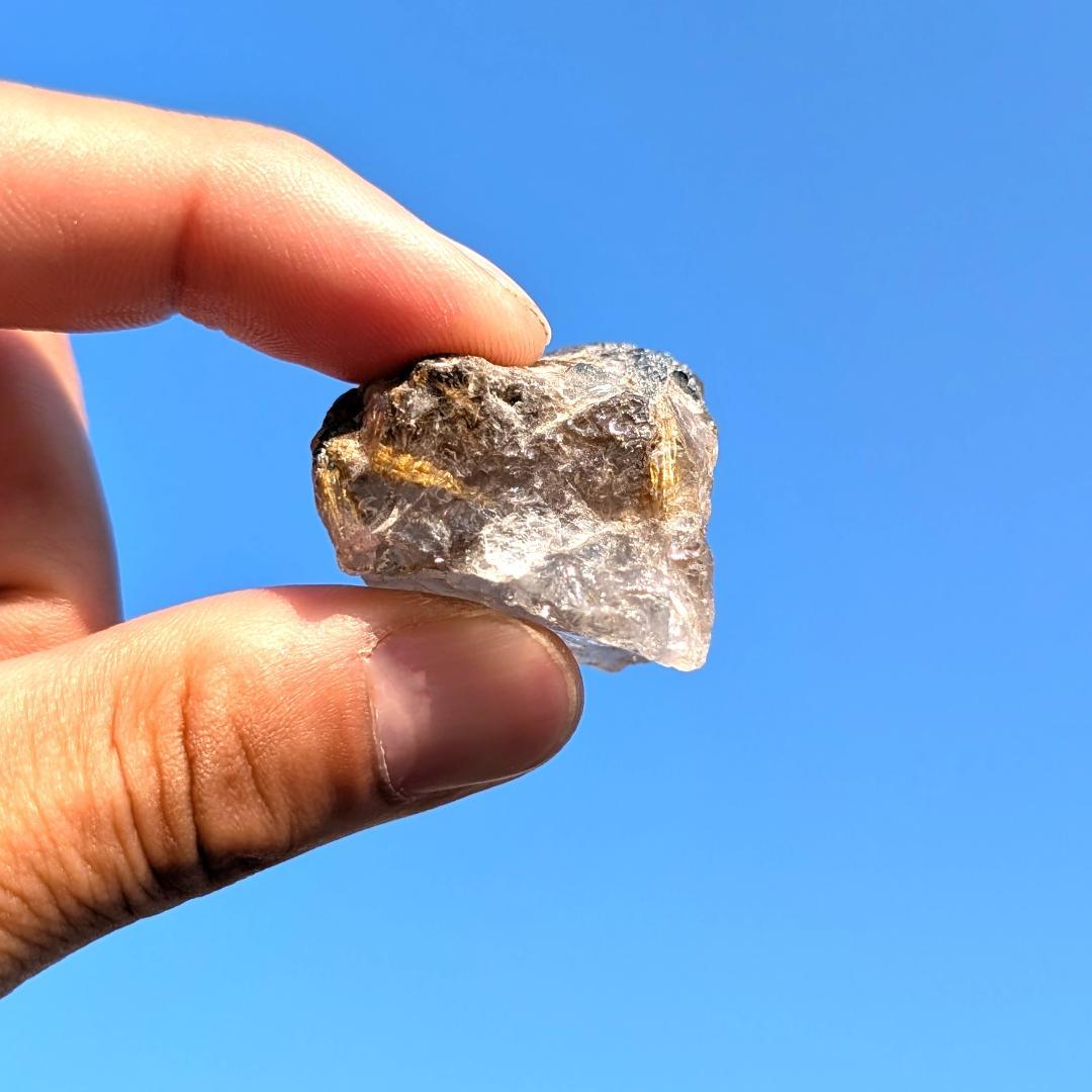 太陽放射ルチル 原石 ヘマタイトから伸びる 金が成る お守り 贈り物 ギフト