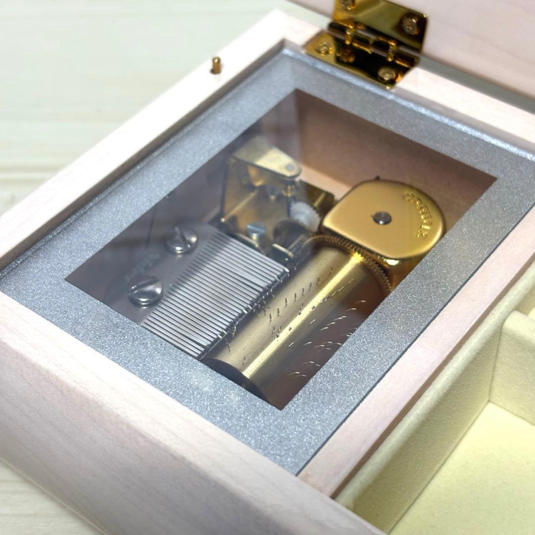 【美品】ウッドニー 30弁 オルゴール ミーティス ホワイト WOODNY