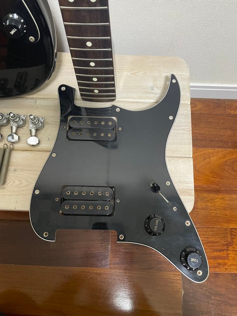 未完成　フェルナンデス　80'sストラトキャスター