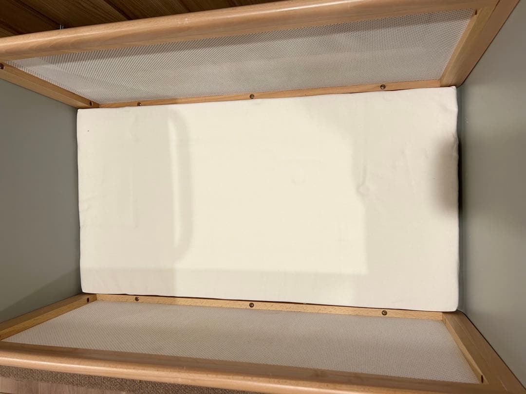 大和屋　リリワゴン2 グレー　ベビーベッド　コンパクト