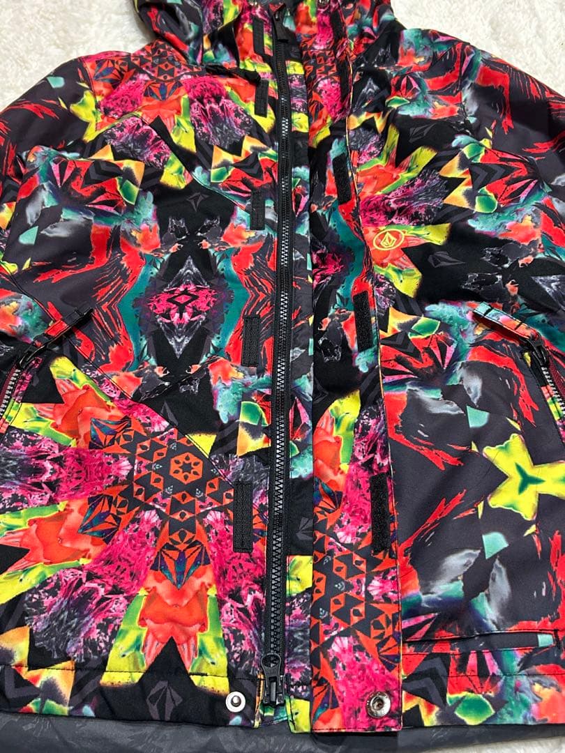 極美品VOLCOMスノーボードウェアジャケットFREE INSULATED