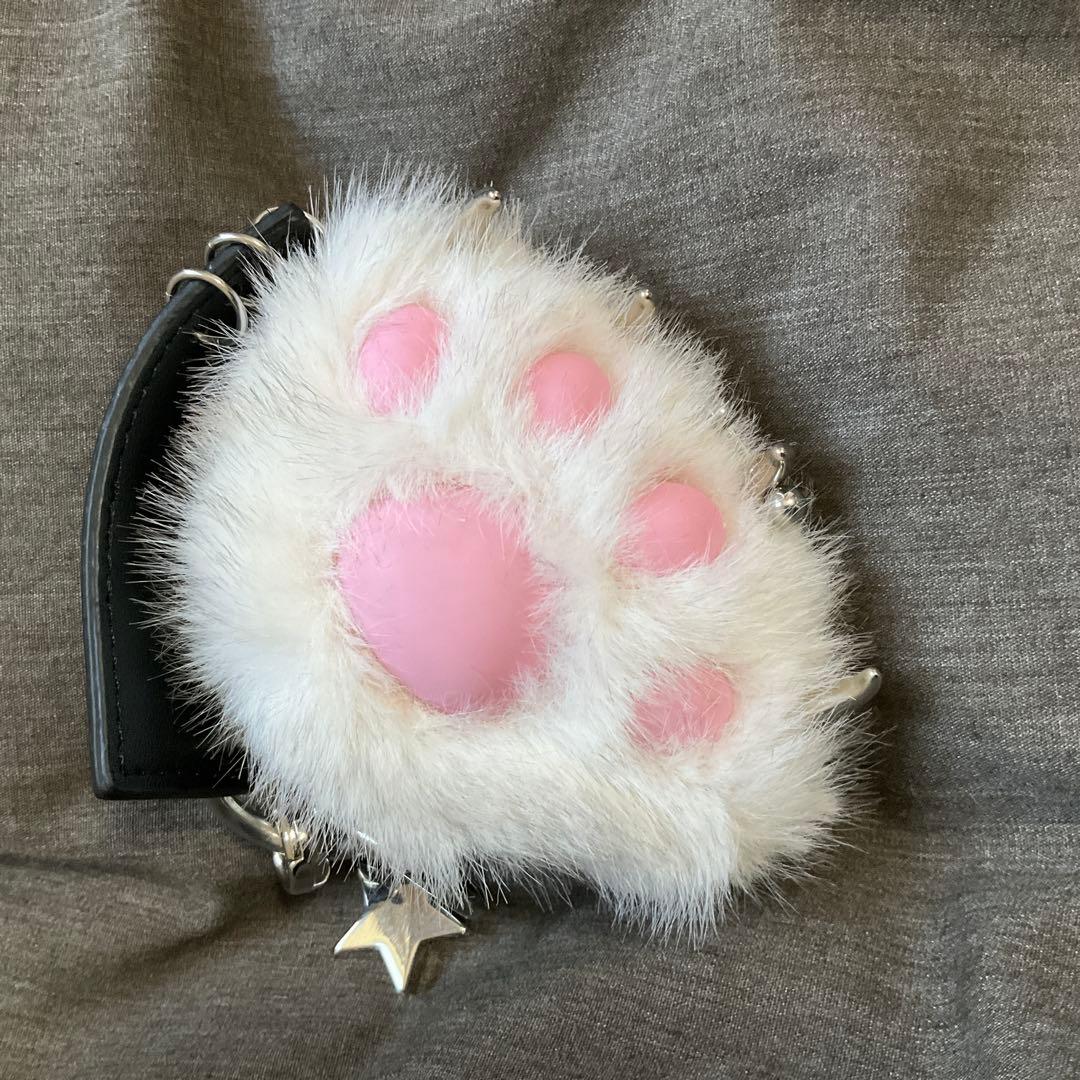 meovv アンナ　キーリング　jelly paw