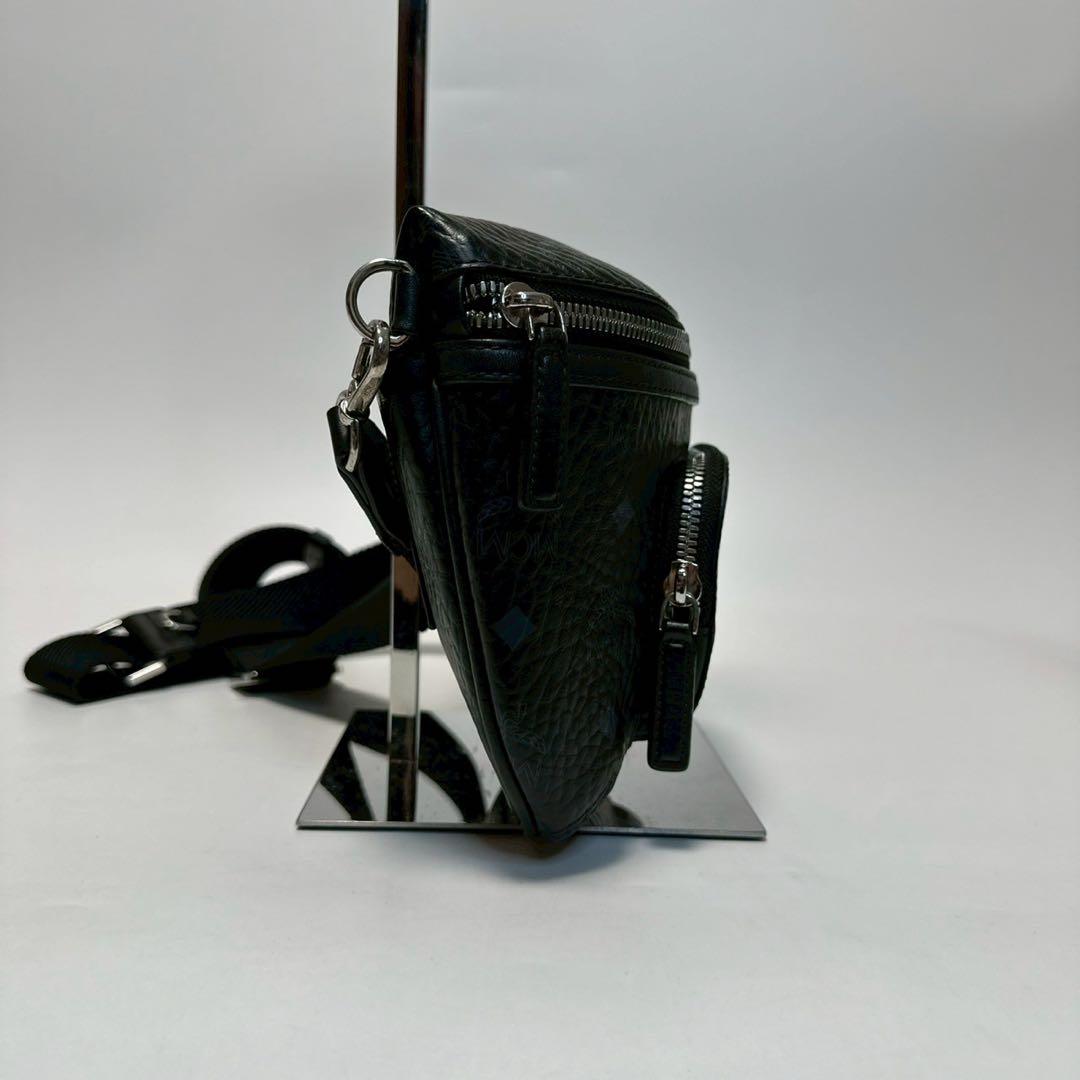 p17【極美品】MCM ヴィセトス柄　ブラック　レザー　ウエストバッグショルダー