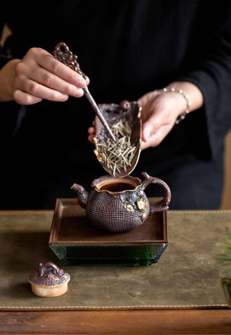 梅の花の手浮彫り茶則 茶杓 新品未使用 茶道具