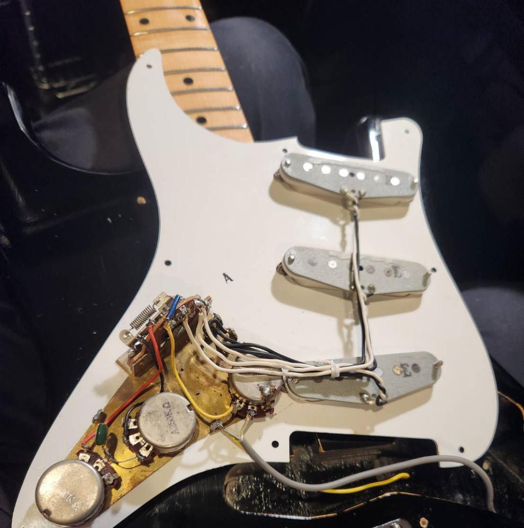 激鳴り 1980 Tokai springy sound ST80 トラネック