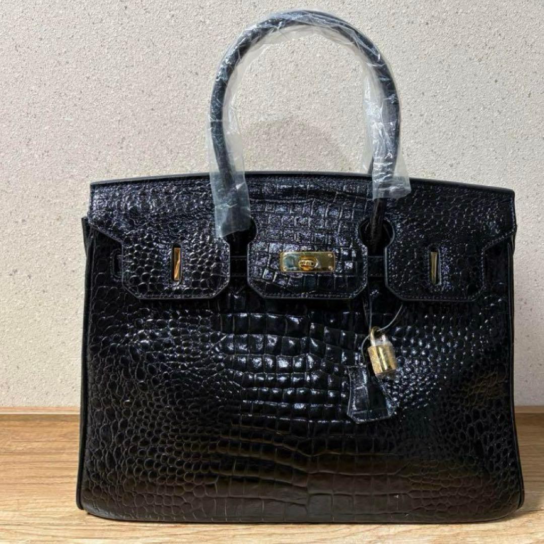 黒 クロコダイル型押しレザー ハンドバッグ カデナ キー付き Y