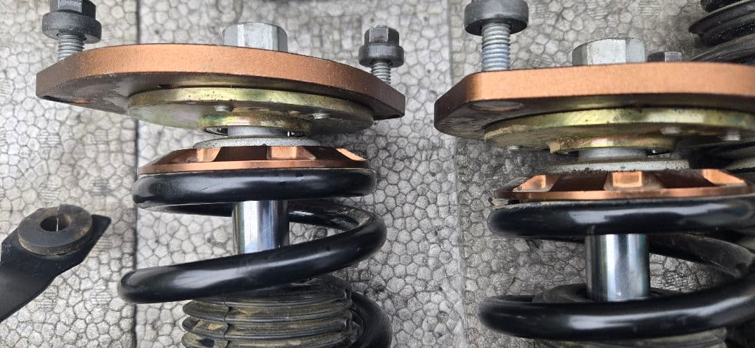 ラッシュRUSH車高調l575s.l175s.LA100S (美品)ダイハツ