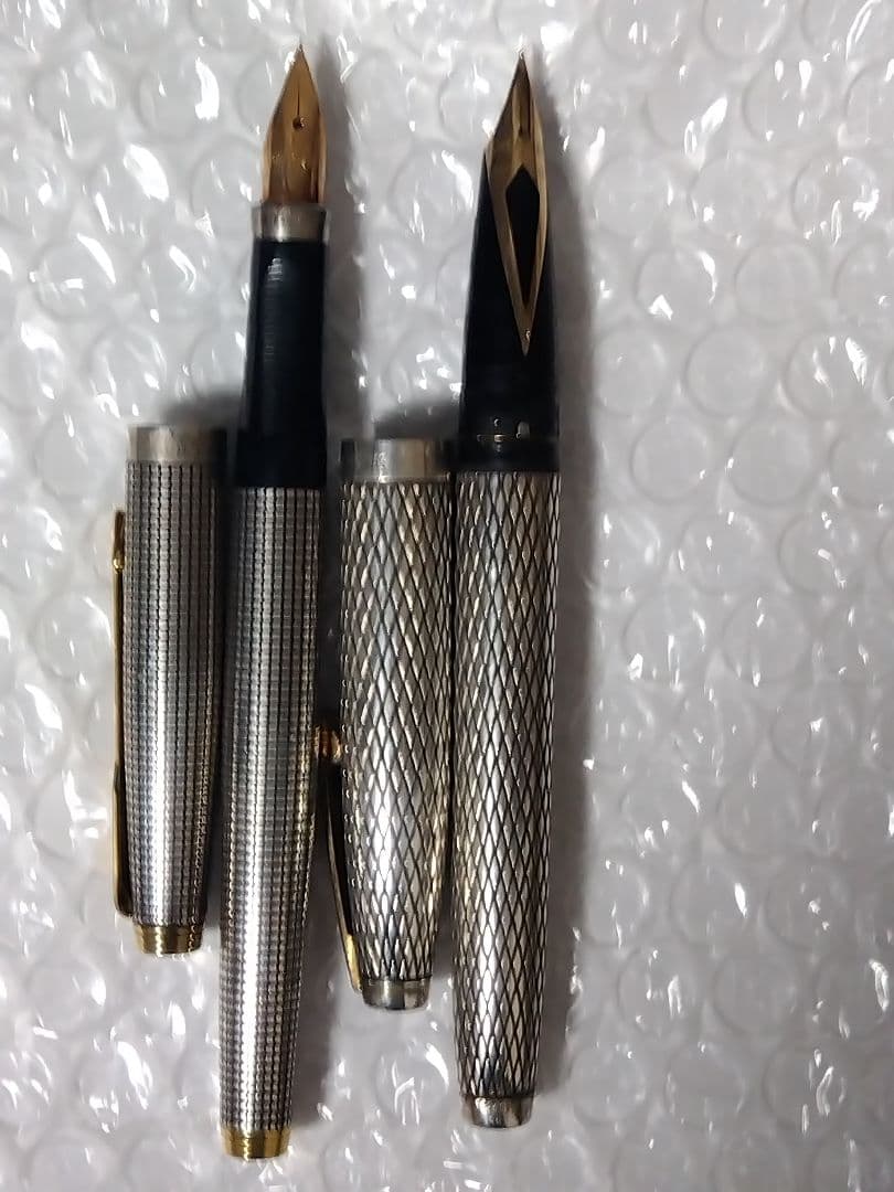 【胴体とキャップSterling、ペン先14K】刻印あり、万年筆２本まとめ売り