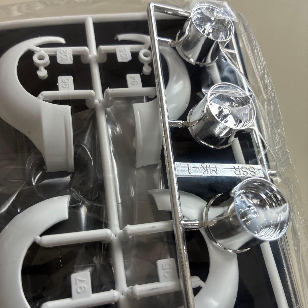 アオシマ　1/24 オールドレーサーパーツシリーズ　レーシングフェンダータイプ1