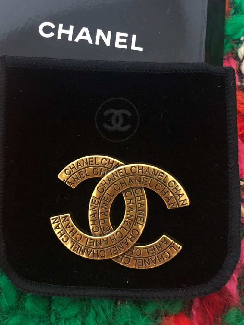 【新品・未使用】 CCロゴブローチ ブローチ