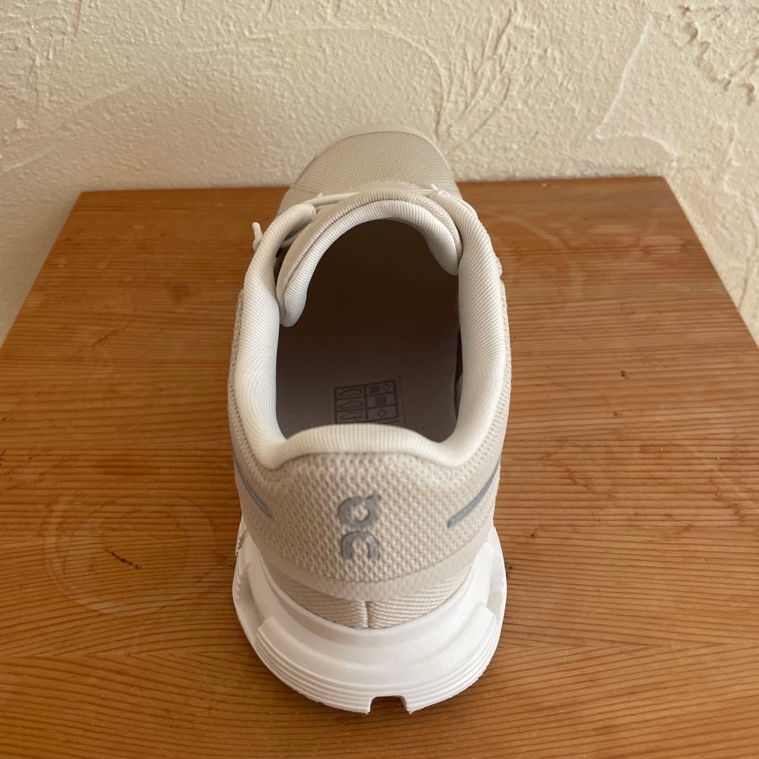 On Cloud 6 ランニングシューズ 24cm 女性