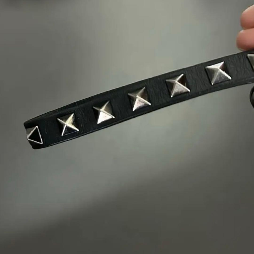 VALENTINO ロックスタッド キーリング　ブラック