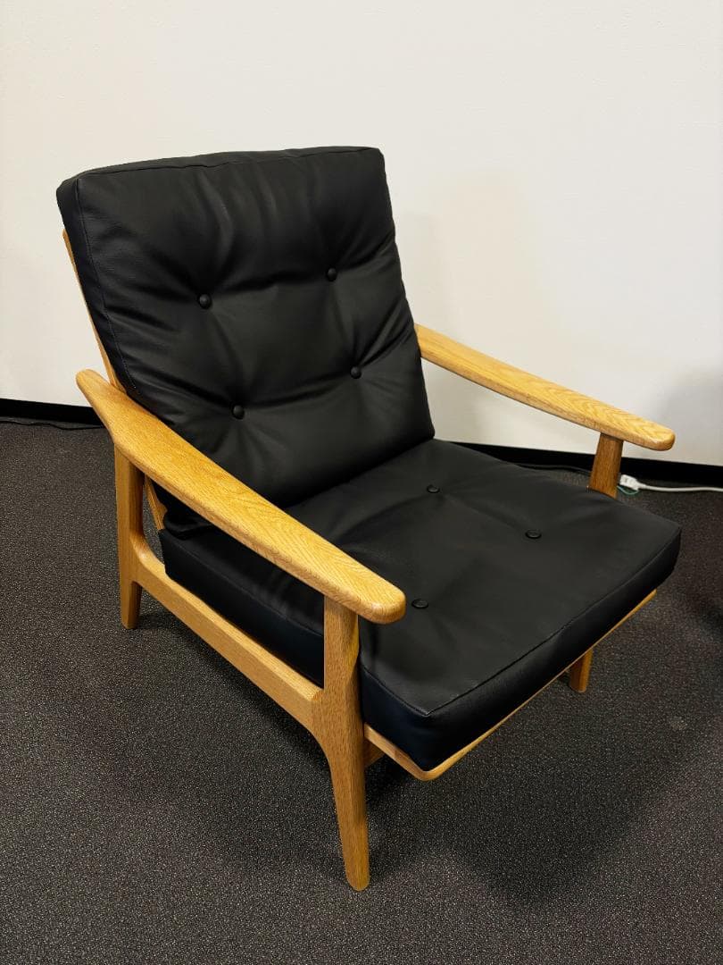 マルニ60　フレームチェア ハイバック1シーター（1つ目）