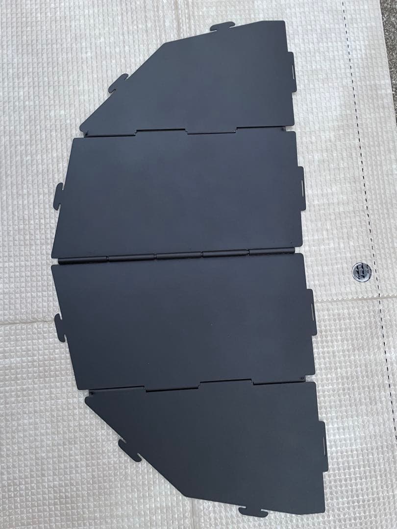 スームルームアーチ型焚き火台　サンゾー工務店ロダン型