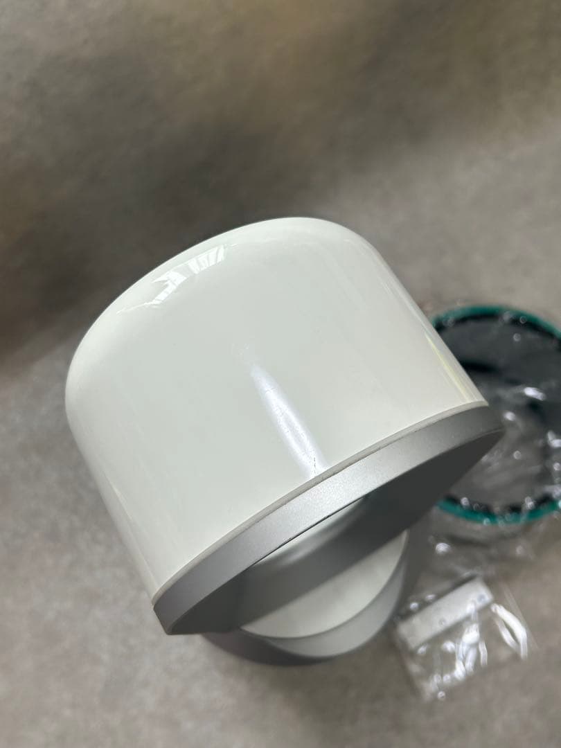 美品 ダイソン　ホット&クール　hp02 空気清浄機能付ファンヒーター