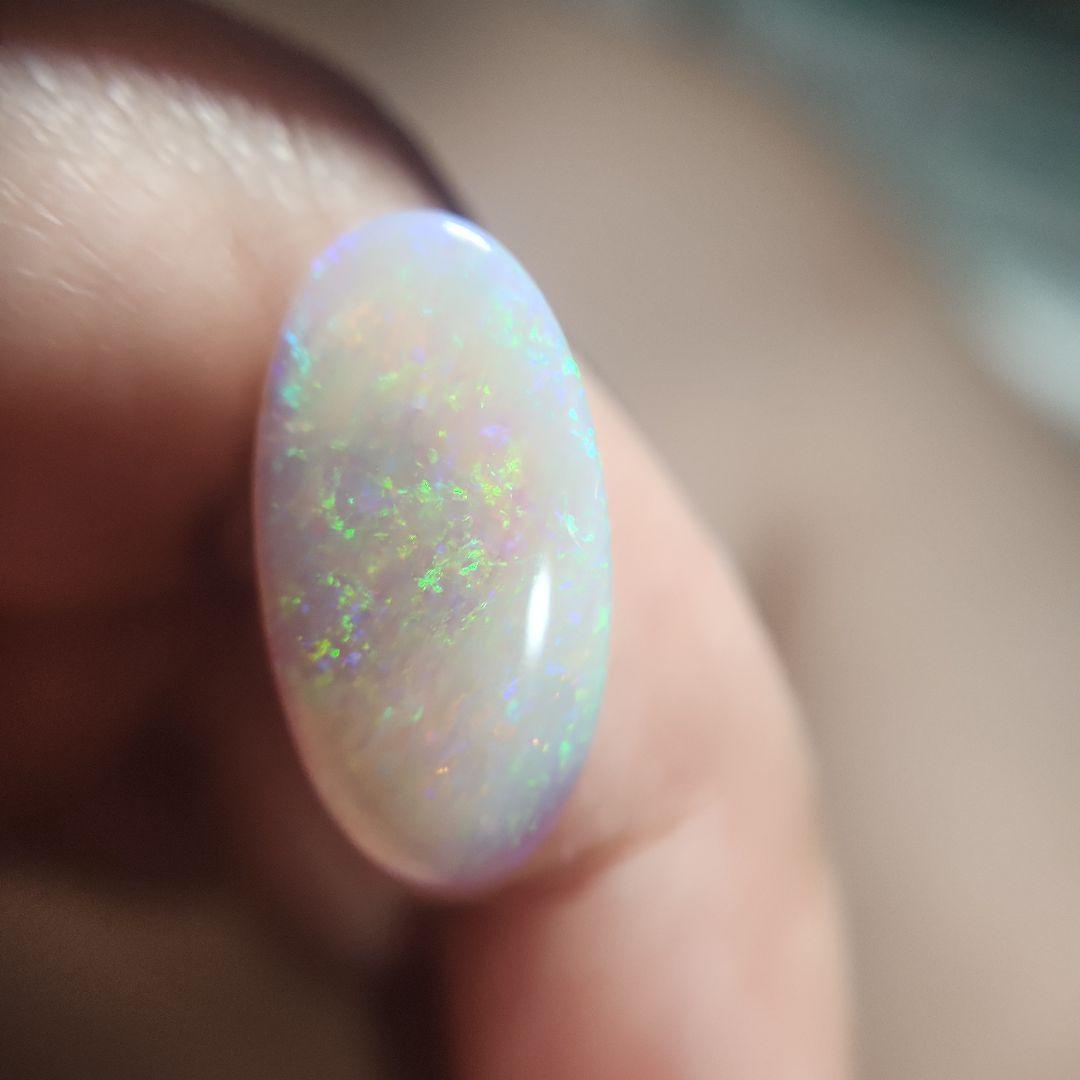 特大ギラギラ天然オパール 4.661ct