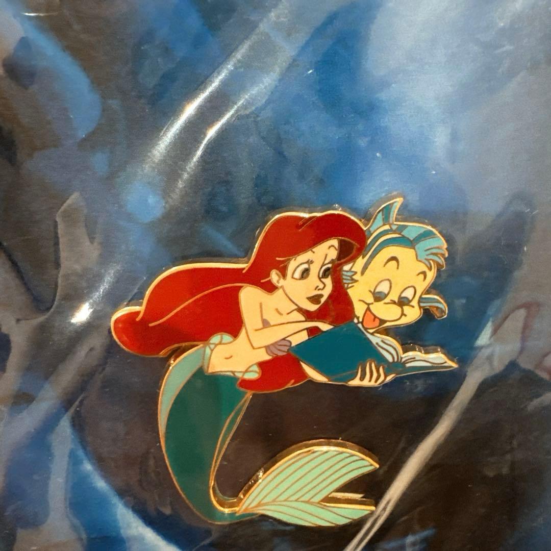 ディズニーリトルマーメイド　ピンバッジ　アリエル　フランダー　ピンズLE1000