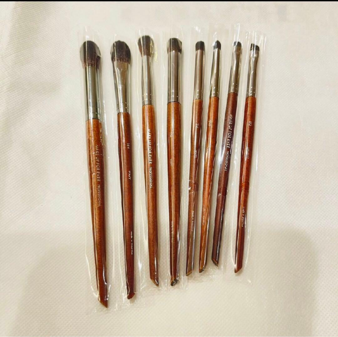 お買い得メイクアップフォーエバーアイメイクブラシ８本