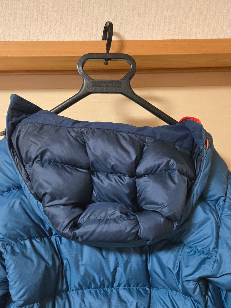 montbell フード付きダウンジャケット 青