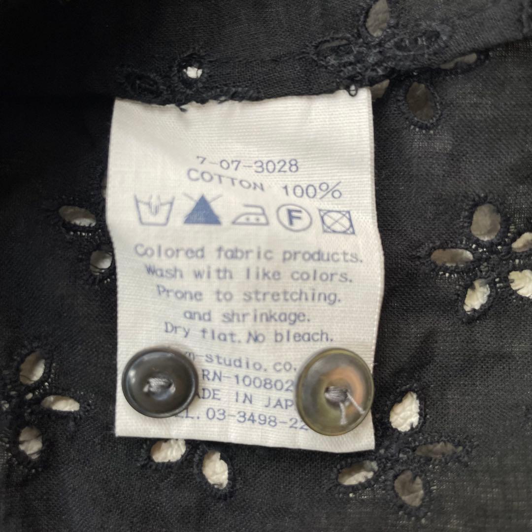 6325【美品】45R カットワークブラウス　度甘平カットワークブラウス 黒