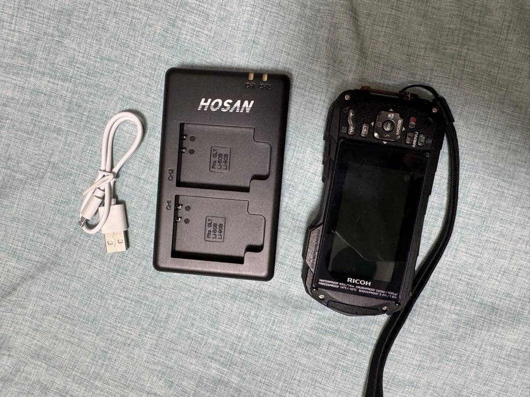 【美品】RICOH WG-40 防水デジタルカメラ メモリ64GB付き