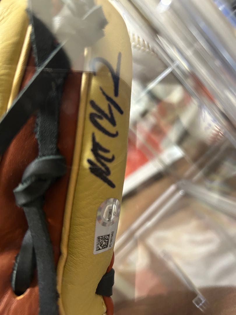 MLB サンフランシスコ　マット　チャップマン　直筆サイン　グローブ