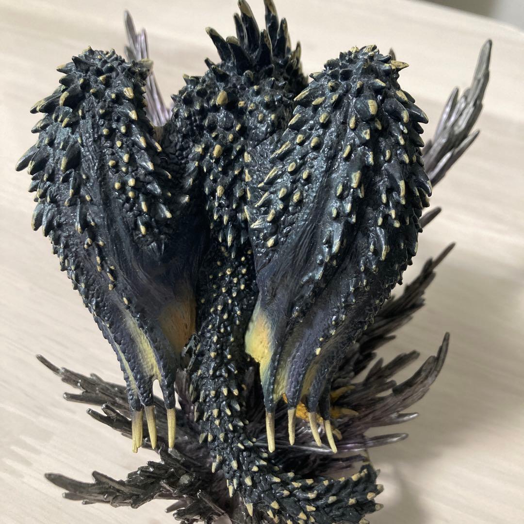 モンハンワールド　コレクターズエディション　ネルギガンテ　フィギュア　特典