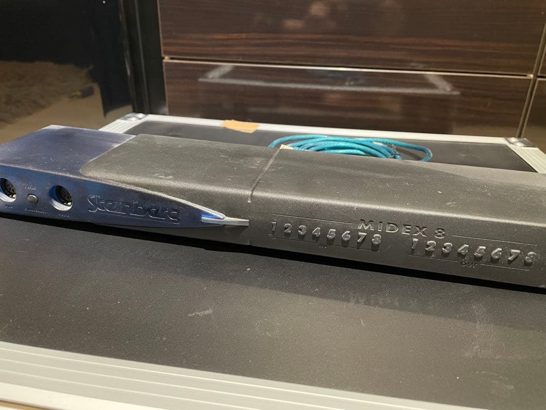 スタインバーグ　Midex8 MIDIインターフェイス