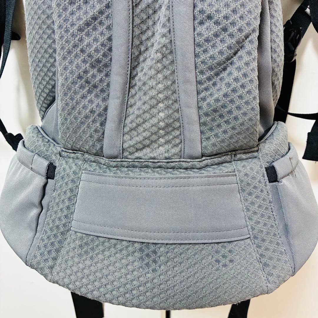 ぴぴ美 エルゴベビー 抱っこ紐 オムニブリーズ　グレー