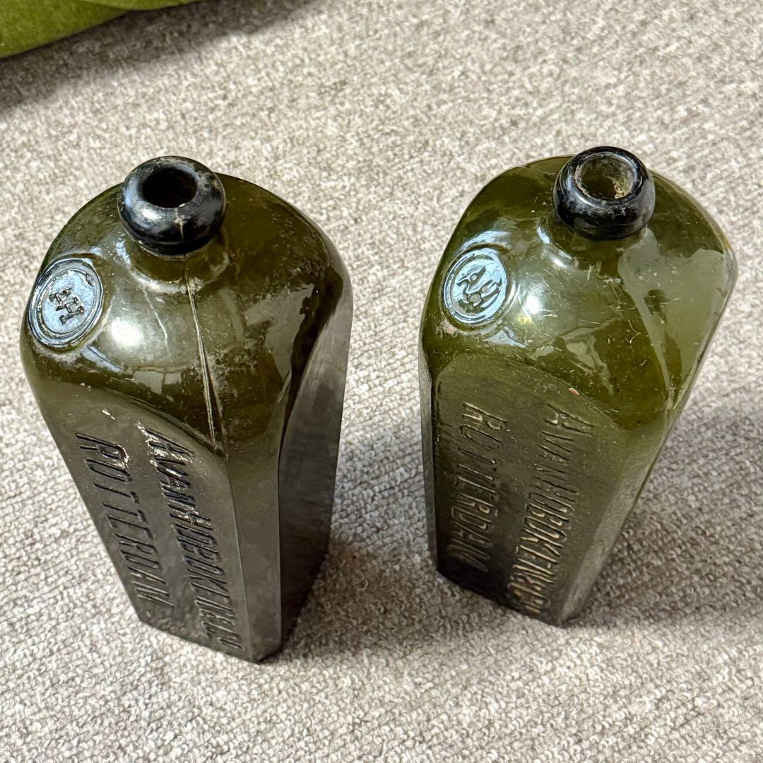 オランダ瓶　ジンボトル　骨董　古いガラス　ガラス瓶 角瓶　レトロ　ヴィンテージ