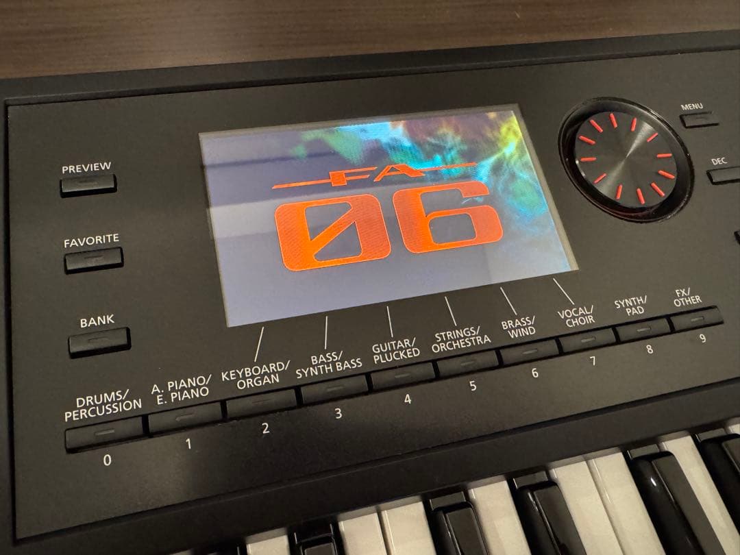 Roland FA-06 シンセサイザー