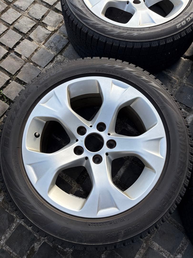  X1e84vl18スタッドレス BRIDGESTONE225/50R17