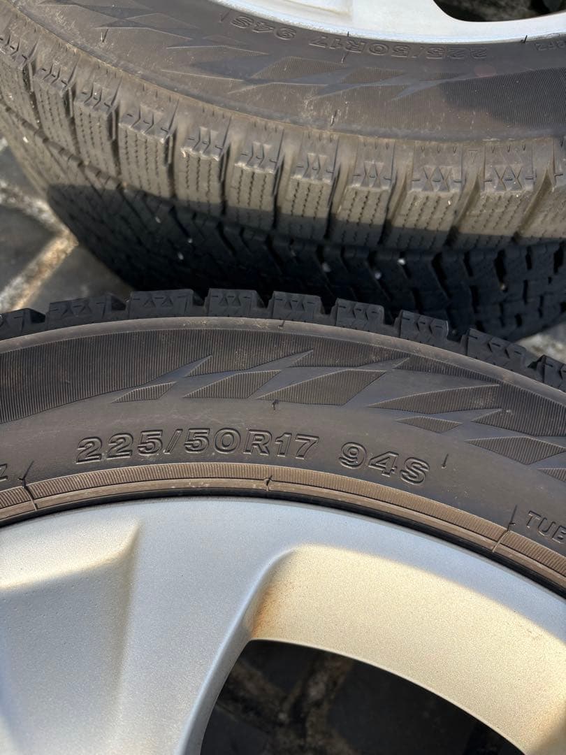  X1e84vl18スタッドレス BRIDGESTONE225/50R17