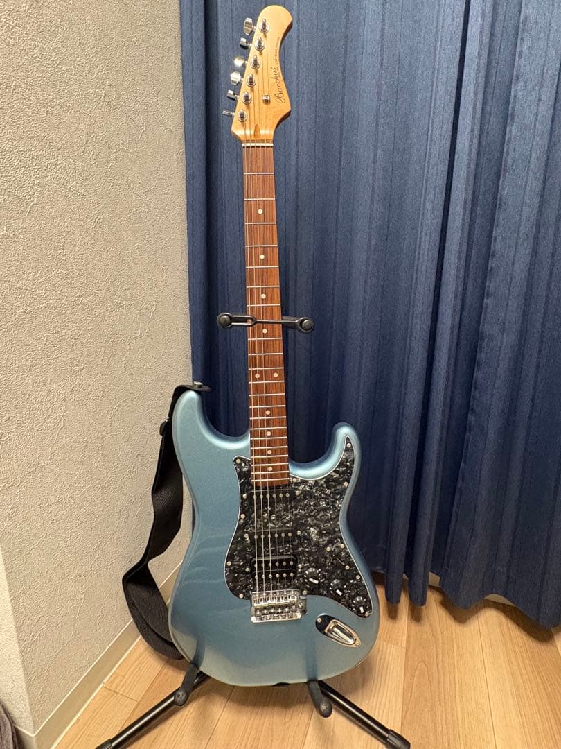 エレキギター ライトブルー ブラックパール