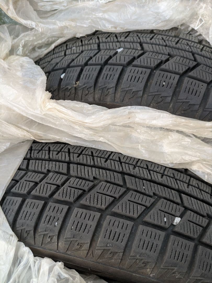 美品　YOKOHAMA スタッドレスタイヤ 155/65R14