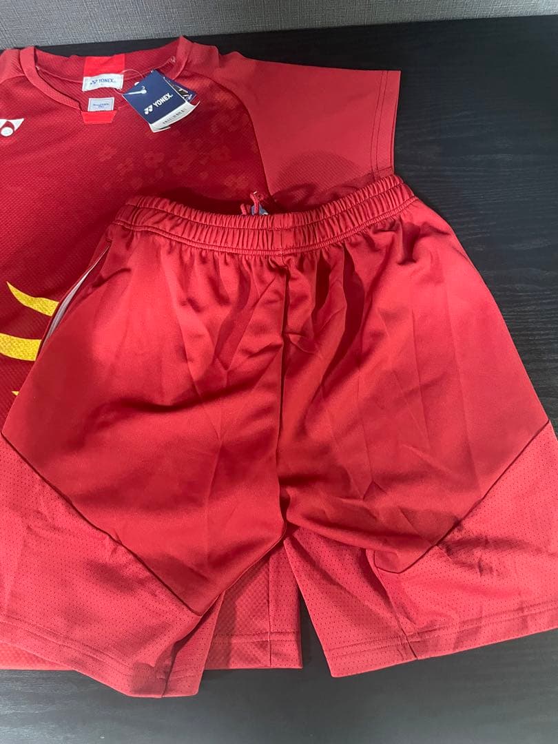 日本代表　桃田賢斗モデル　ヨネックス　バドミントンゲームシャツ　パンツセット